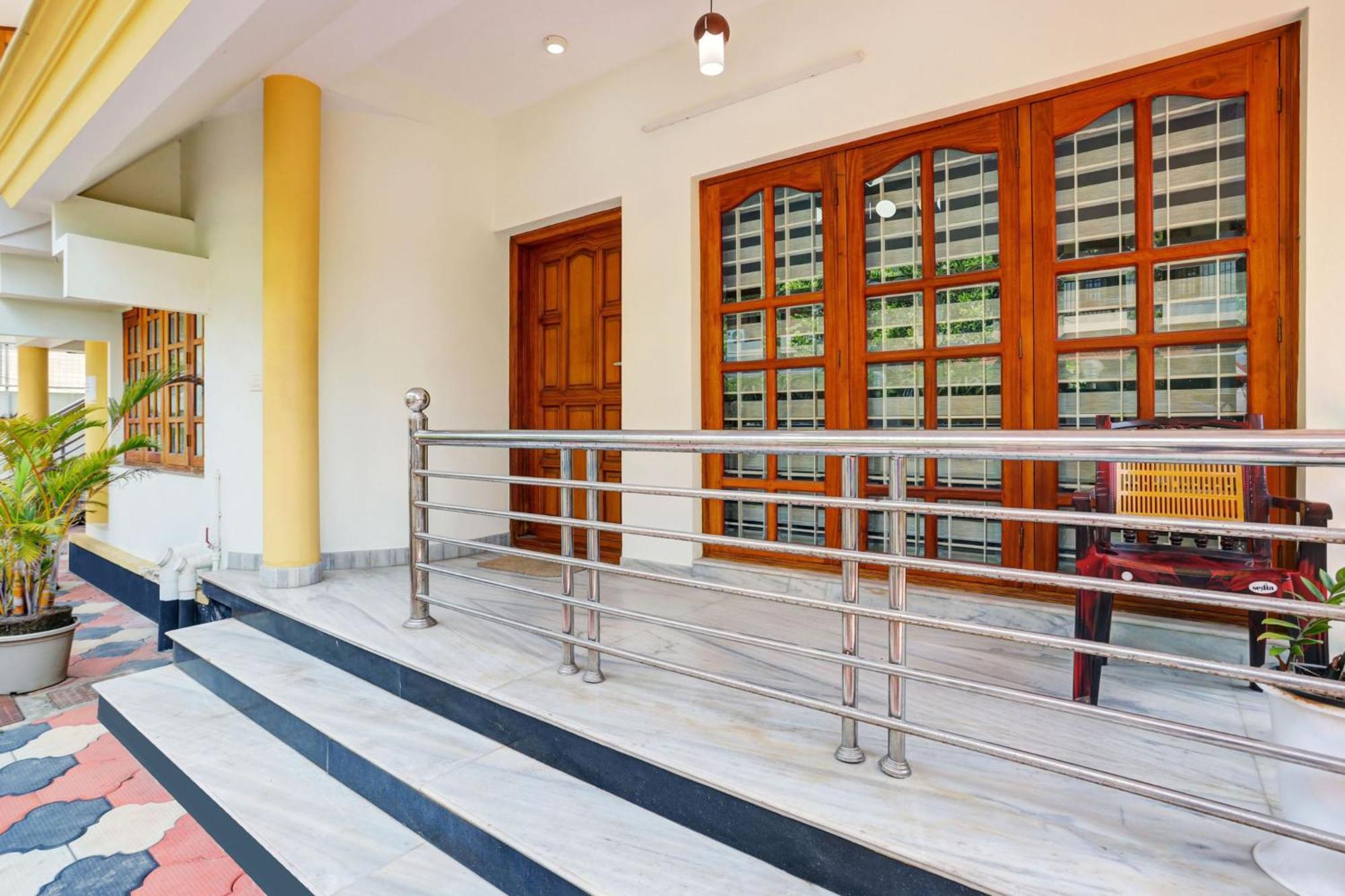 Super Hotel O Lm Residency Thiruvananthapuram Eksteriør bilde